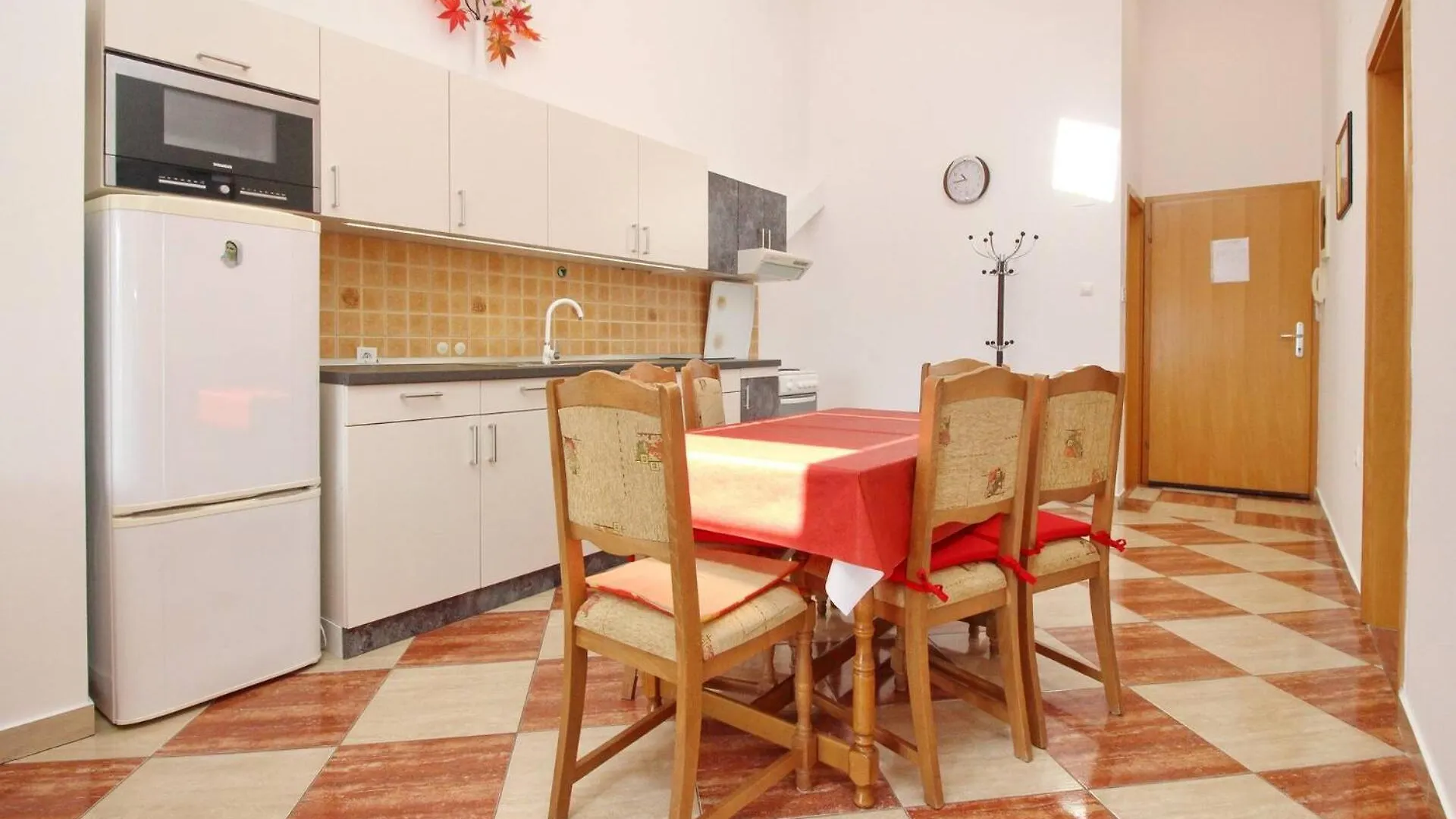 Guest house Apartments Aquarium Dorcic Baska